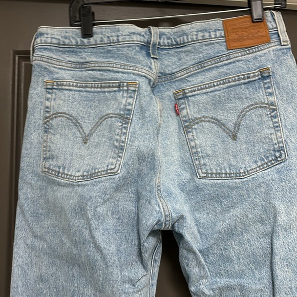 Levi’s light wash Wedgie jeans 32 - Picture 4 of 10